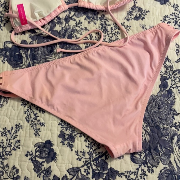 Baby Pink VS Bikini 👙 - Picture 6 of 8